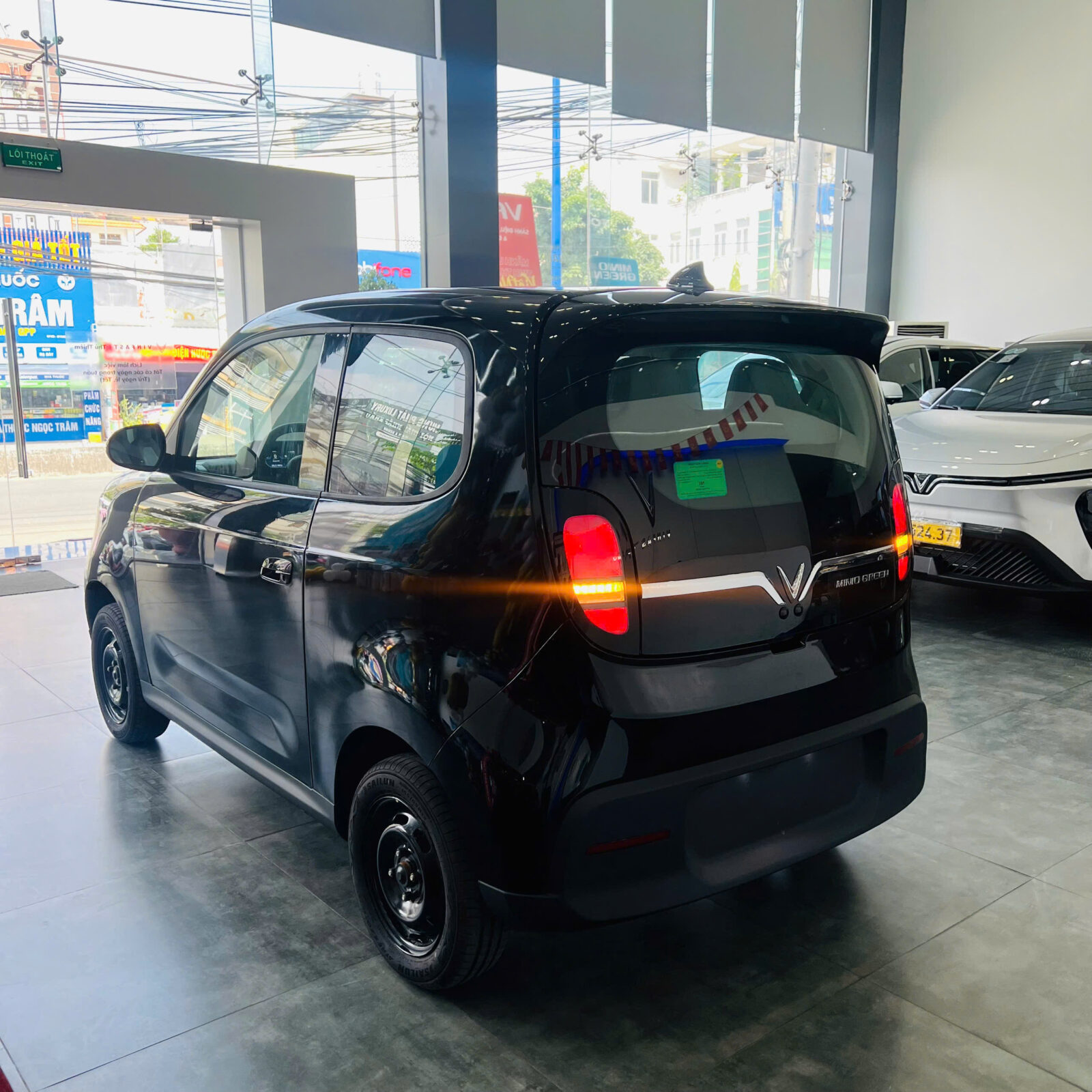 duoi xe minio green Vinfast MinioGreen - 269 Triệu Bao Gồm Pin